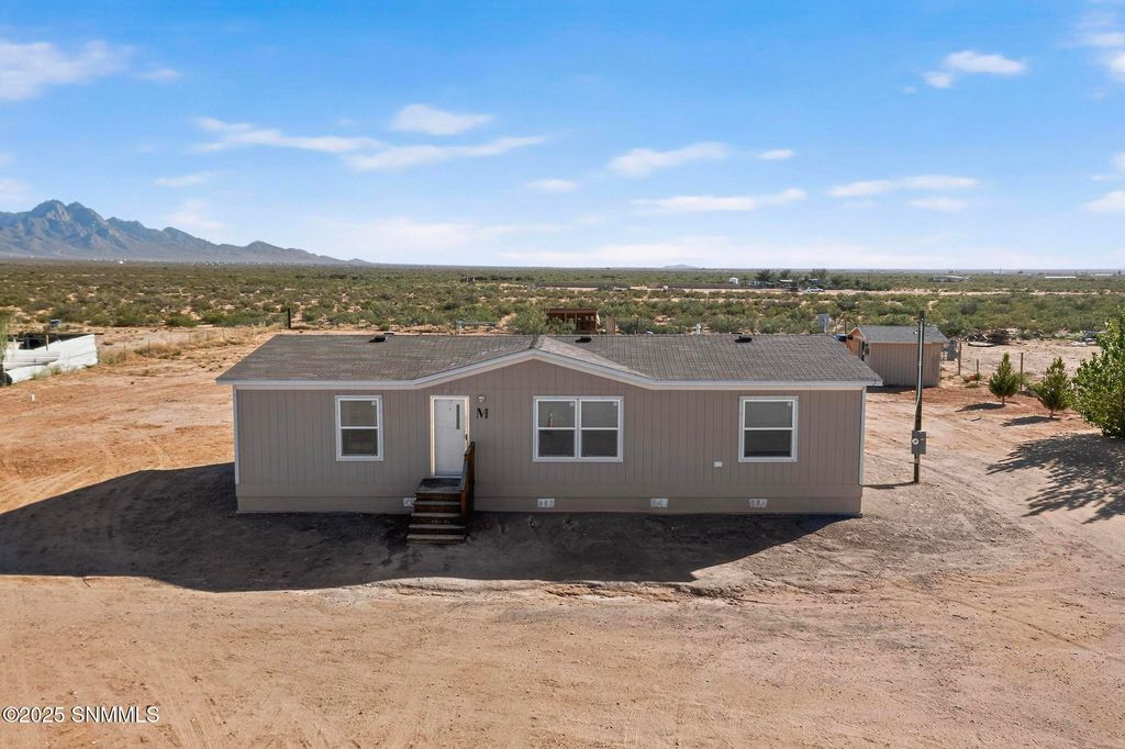 72 Starview Avenue, Las Cruces, NM 88012