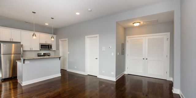2163 N Bell Avenue 2R, Chicago, IL 60647