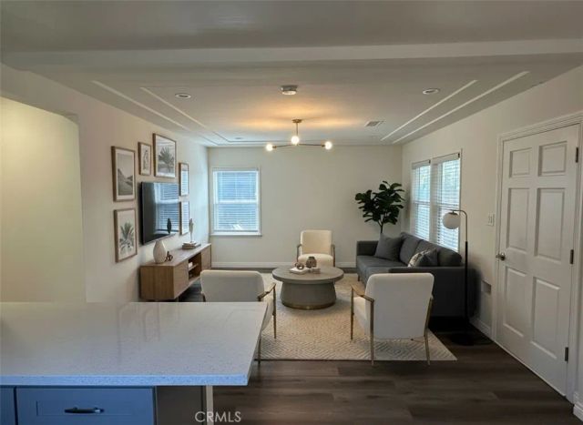 1232 Manzanita, Los Feliz, CA 90029