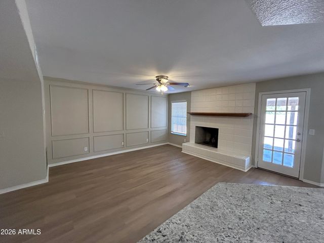 302 S QUAIL Lane, Gilbert, AZ 85233