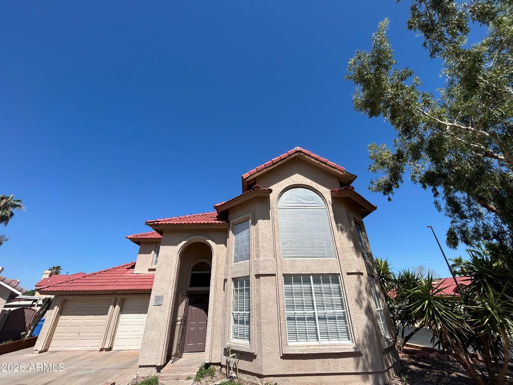 302 S QUAIL Lane, Gilbert, AZ 85233