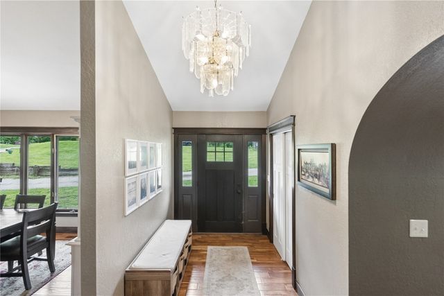 6220 High Country Dr NE, Cedar Rapids, IA 52411