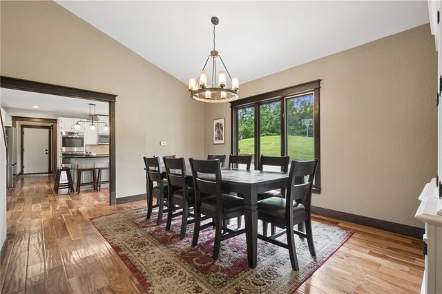 6220 High Country Dr NE, Cedar Rapids, IA 52411