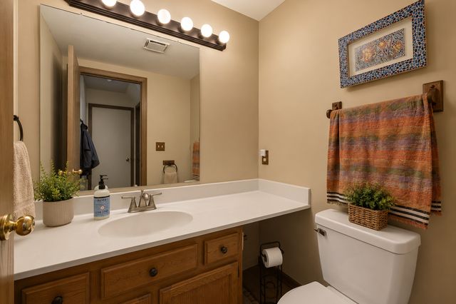 684 Regent Drive, Crystal Lake, IL 60014