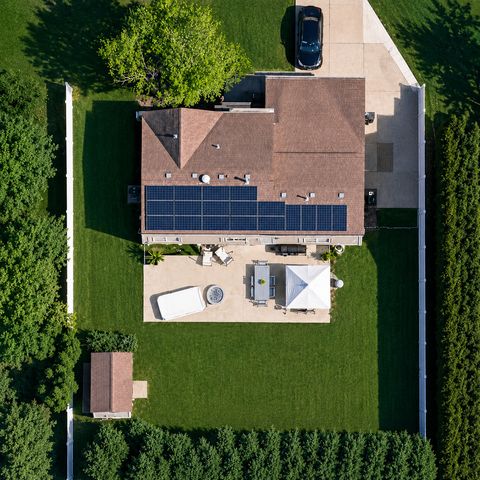 684 Regent Drive, Crystal Lake, IL 60014