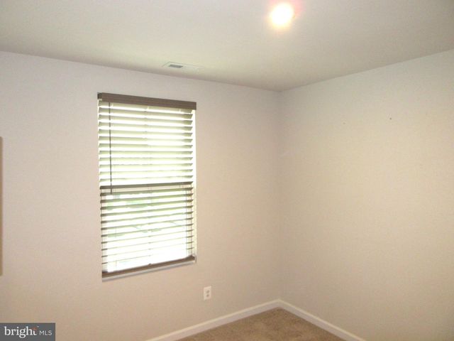 19 KARINA CT, Elkton, MD 21921