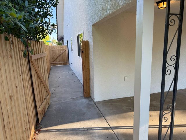 1578 E Serena Avenue, Fresno, CA 93720