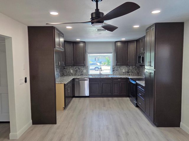 1578 E Serena Avenue, Fresno, CA 93720