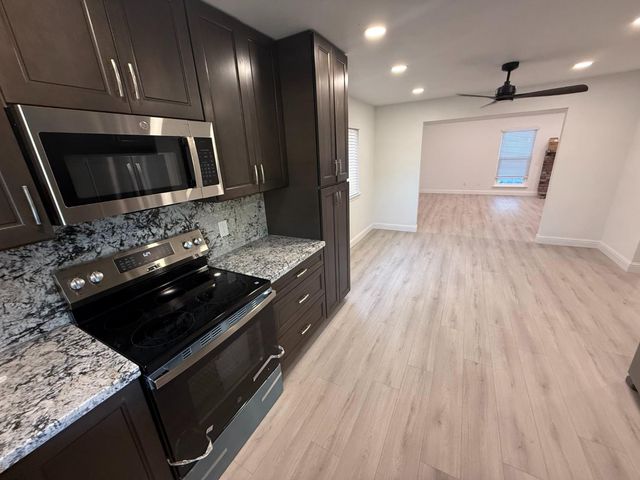 1578 E Serena Avenue, Fresno, CA 93720