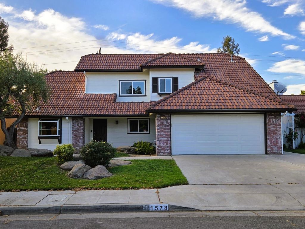 1578 E Serena Avenue, Fresno, CA 93720