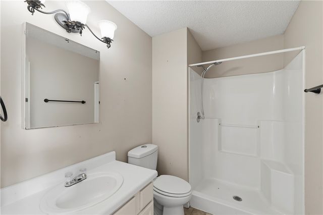 2515 SE 4th Street, Bentonville, AR 72712