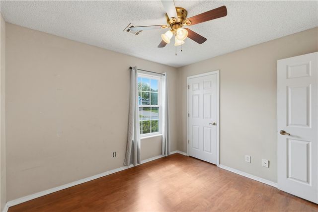 2515 SE 4th Street, Bentonville, AR 72712
