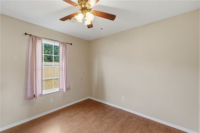 2515 SE 4th Street, Bentonville, AR 72712