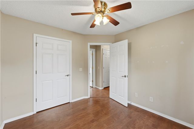 2515 SE 4th Street, Bentonville, AR 72712