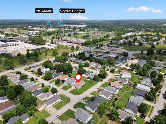 2515 SE 4th Street, Bentonville, AR 72712