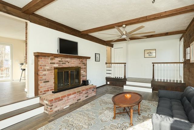 4 Oriole Way, Plymouth, MA 02360