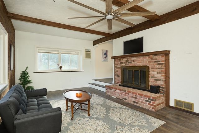 4 Oriole Way, Plymouth, MA 02360