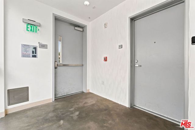 12770 Caswell Avenue 201, Los Angeles, CA 90066