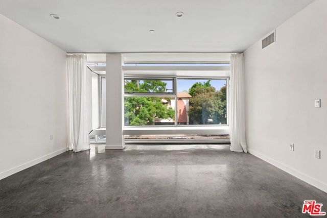 12770 Caswell Avenue 201, Los Angeles, CA 90066