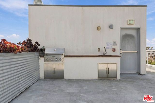 12770 Caswell Avenue 201, Los Angeles, CA 90066