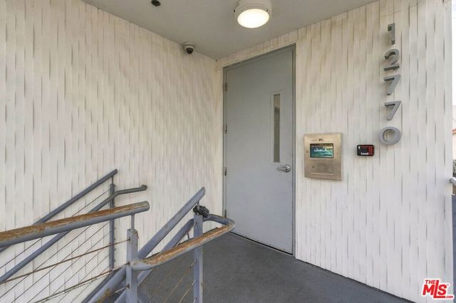 12770 Caswell Avenue 201, Los Angeles, CA 90066