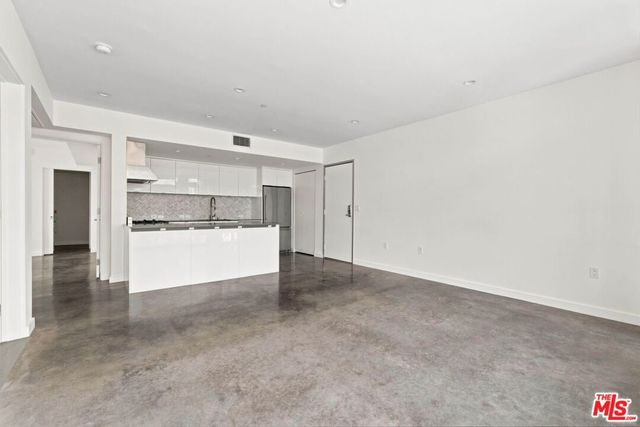 12770 Caswell Avenue 201, Los Angeles, CA 90066