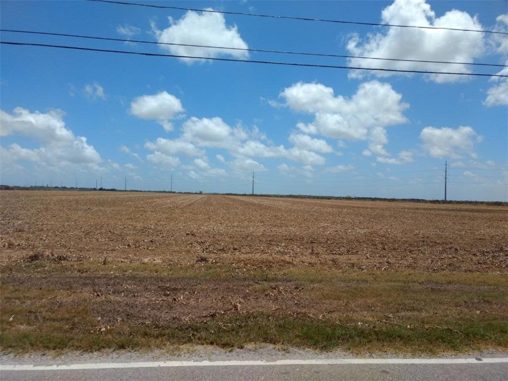 5801 Bear Lane, Corpus Christi, TX 78405 — photo 2