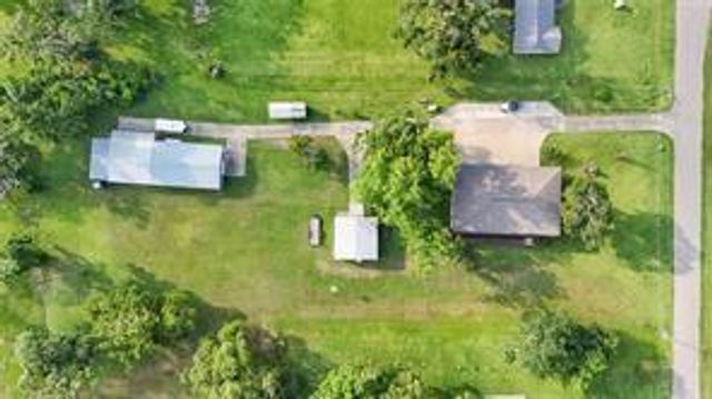 915 Live Oak Drive, Jones Creek, TX 77541