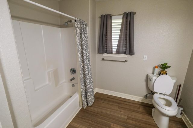 915 Live Oak Drive, Jones Creek, TX 77541