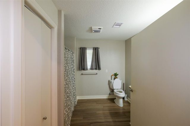 915 Live Oak Drive, Jones Creek, TX 77541