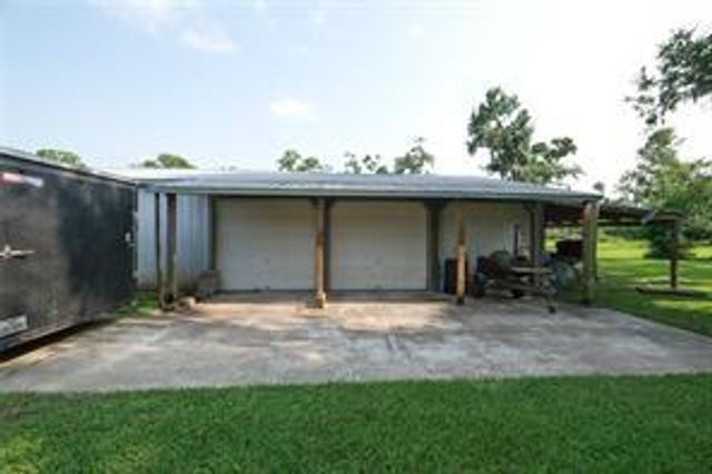 915 Live Oak Drive, Jones Creek, TX 77541