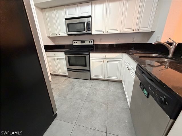 8245 Ibis Club DR 403, Naples, FL 34104