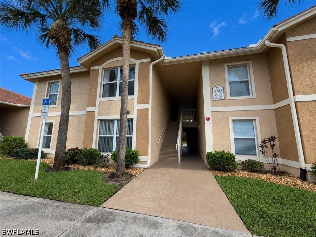 8245 Ibis Club DR 403, Naples, FL 34104