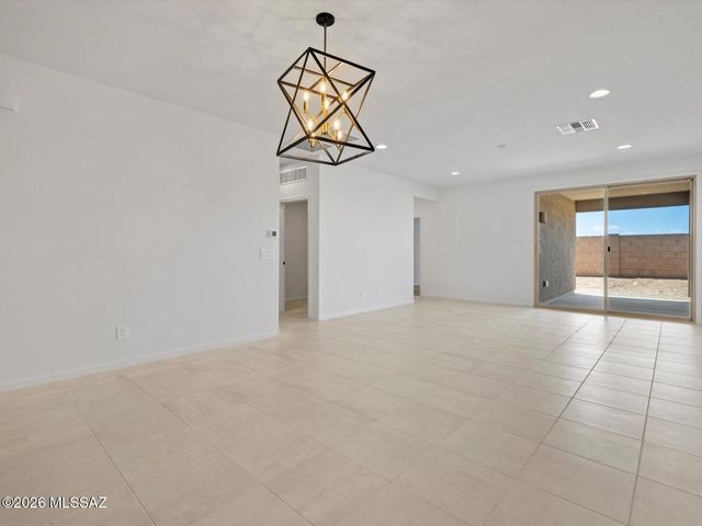 5152 W Bowen House Road, Tucson, AZ 85757