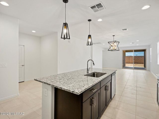 5152 W Bowen House Road, Tucson, AZ 85757