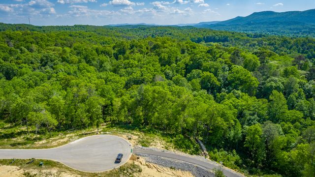 301 Cascade Drive, Rossville, GA 30741