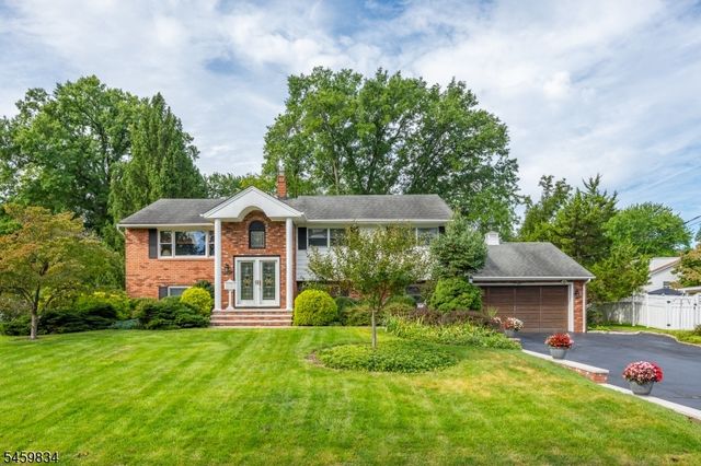 14 Jaclyn Dr, East Hanover Twp., NJ 07936