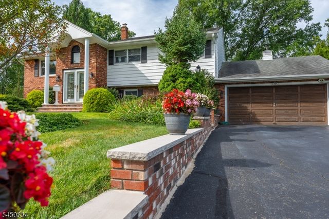 14 Jaclyn Dr, East Hanover Twp., NJ 07936