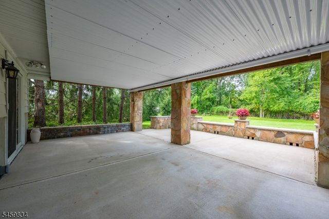 14 Jaclyn Dr, East Hanover Twp., NJ 07936