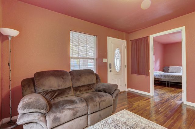 611 W Live Oak ST, Austin, TX 78704