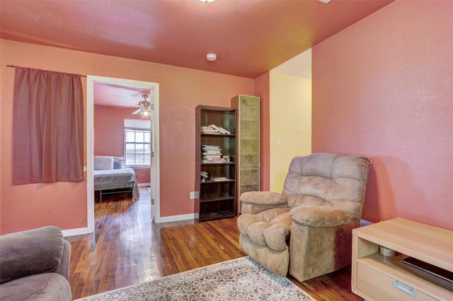 611 W Live Oak ST, Austin, TX 78704
