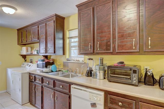 611 W Live Oak ST, Austin, TX 78704