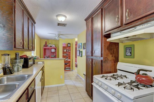 611 W Live Oak ST, Austin, TX 78704