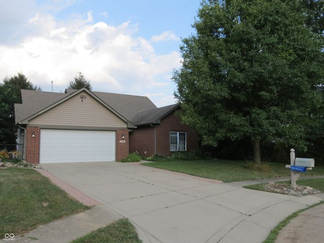 1545 Black Oak Court, Franklin, IN 46131