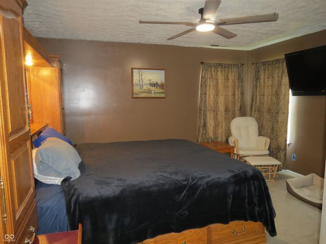 1545 Black Oak Court, Franklin, IN 46131