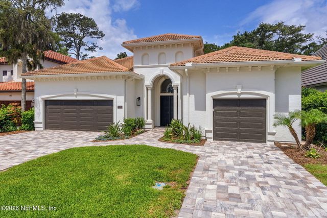 105 LAUREL Way, Ponte Vedra Beach, FL 32082