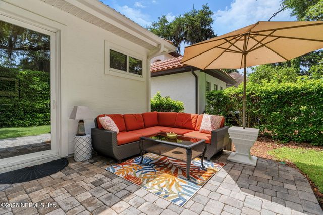 105 LAUREL Way, Ponte Vedra Beach, FL 32082