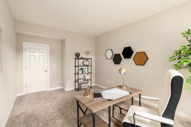 8000 Narrow Leaf Drive, Blacklick, OH 43004
