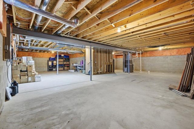 8000 Narrow Leaf Drive, Blacklick, OH 43004