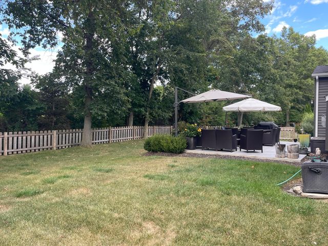 8000 Narrow Leaf Drive, Blacklick, OH 43004